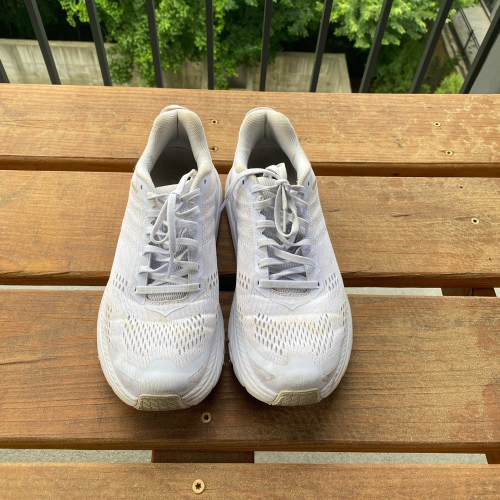 Hoka cliftons